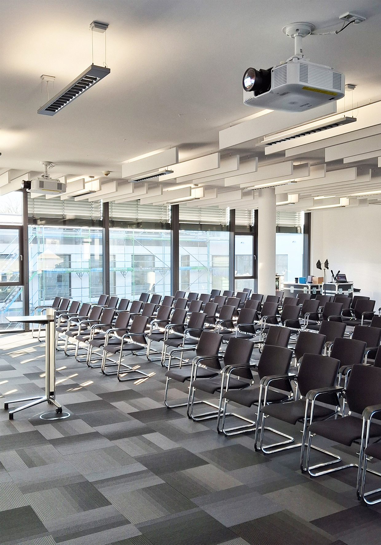 Von GTINs und EANs – Epson EB-PU-Projektoren