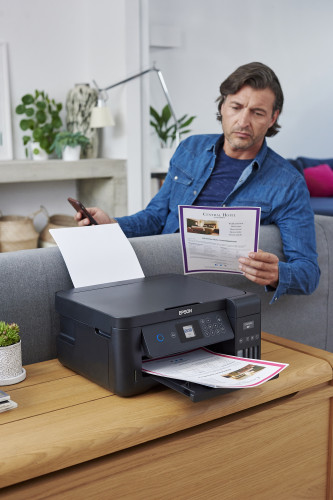 et-2750u_-man-shot_8_lounge_0591-1