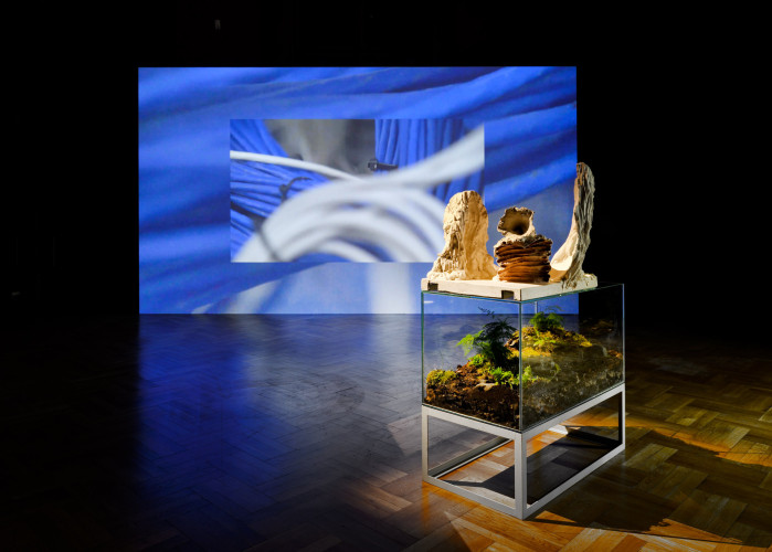 Epson přináší špičkovou projekci na výstavu Poetics of Encryption