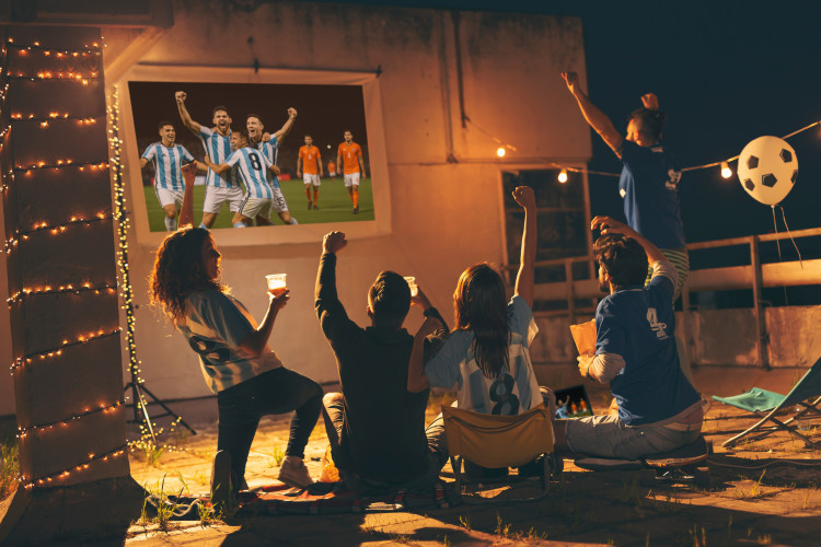 Immersives Heimkino mit Epson „Lifestudio“