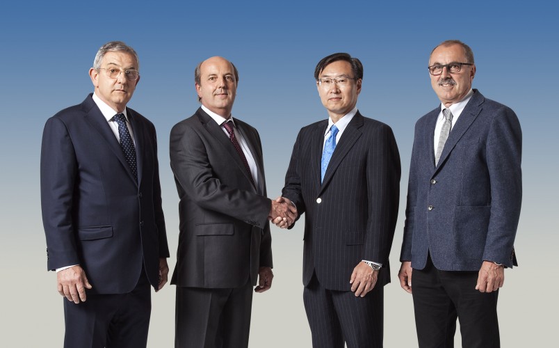 _mg_2482_shake-hands-2