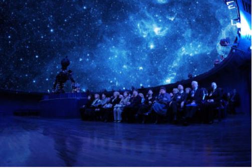 Sankt Petersborgs Planetarium 1 bruger Epson EB-L400U-projektorer