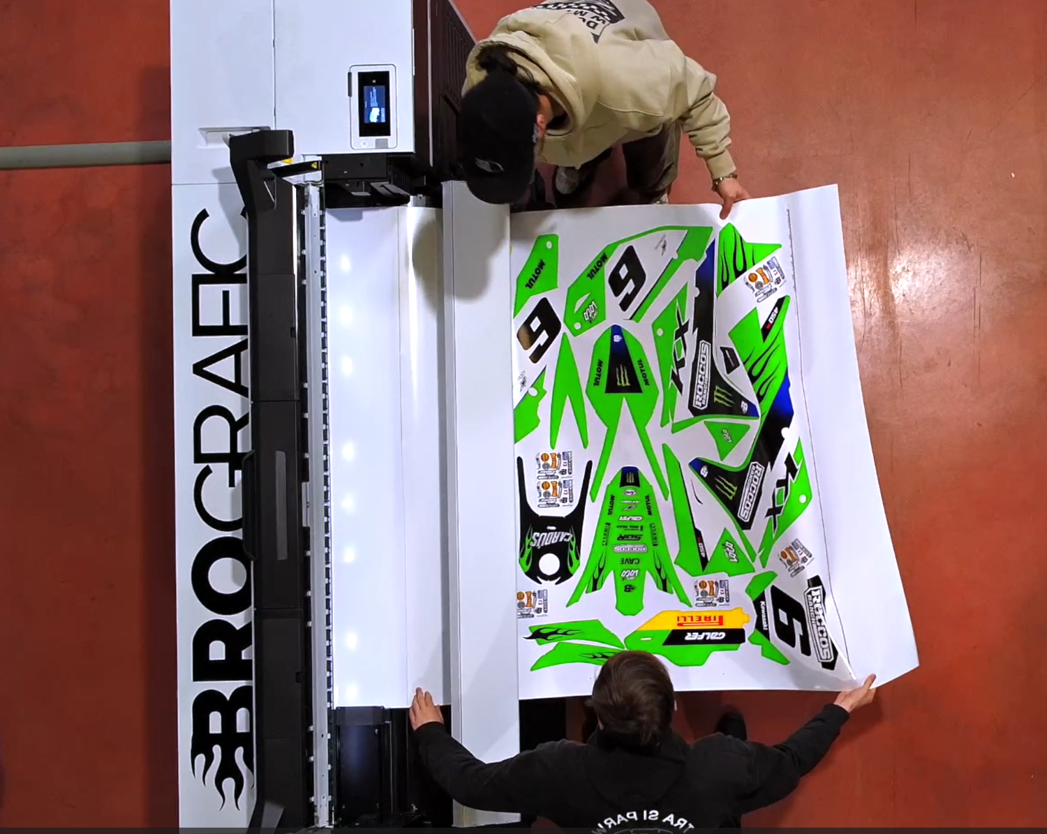 Brografic añade color y precisión al mundo del motorsport con Epson SureColor S9100